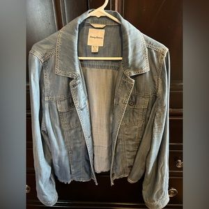 Tommy Bahama denim jacket/shacket- very lightweight
